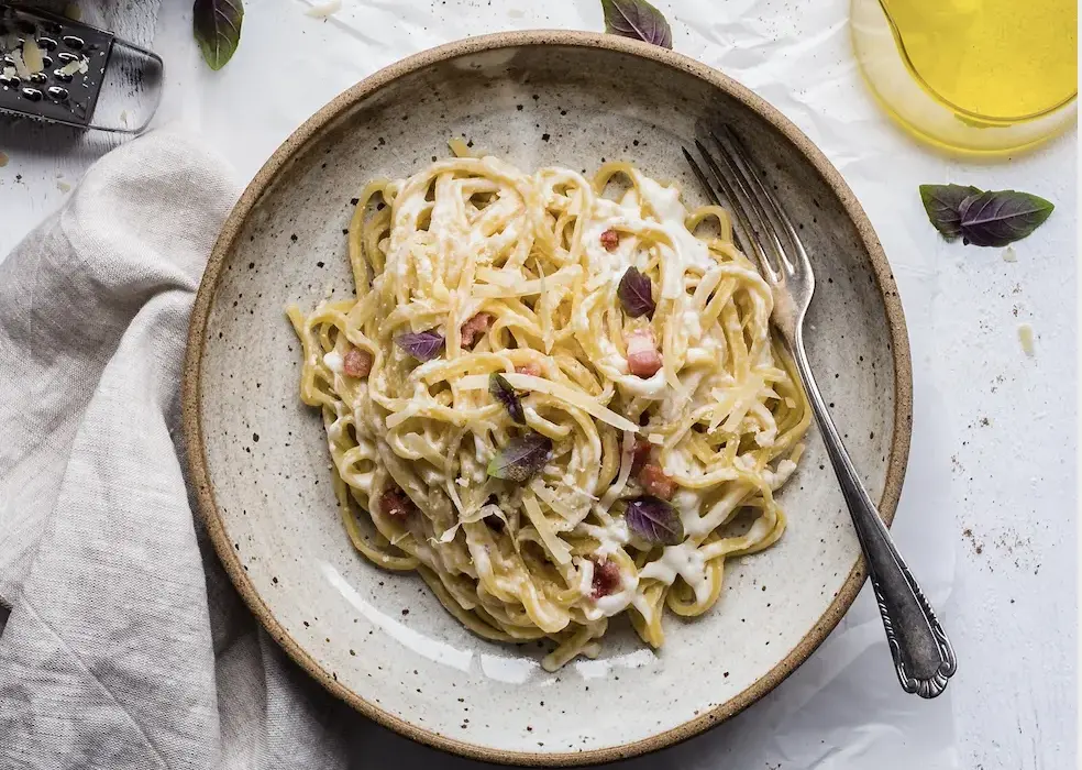 Jaki ser do spaghetti carbonara? Oto najlepszy wybór dla smaku