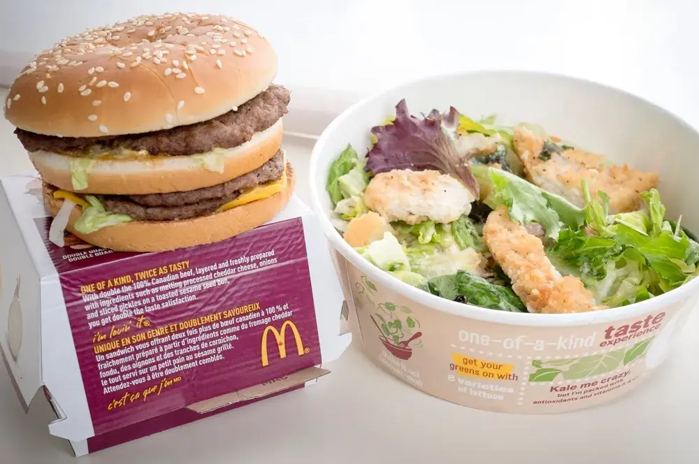 Ile kosztuje sałatka w maku? Zaskakujące ceny sałatek w McDonald's