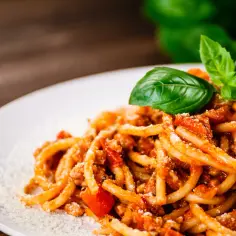Szybki i prosty sos do spaghetti z mięsem, który zachwyci każdego