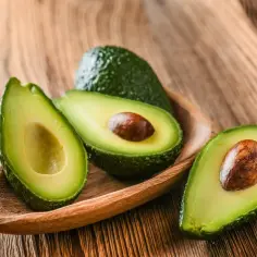 Jakie awokado do guacamole? Wybierz najlepsze dla idealnego smaku
