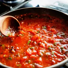 Jak pasteryzować sos do spaghetti z mięsem mielonym, aby nie stracić smaku