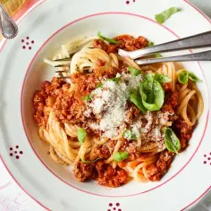 Prosty przepis na spaghetti bolognese w Thermomixie, który zachwyci